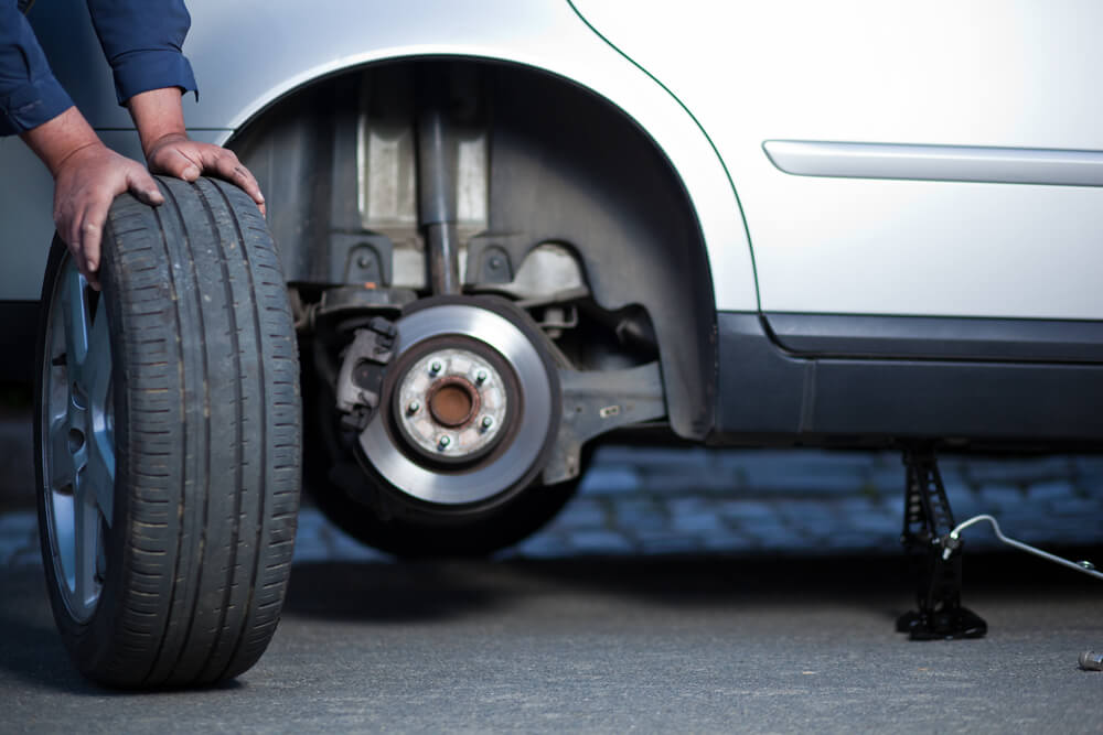 changing winter tire