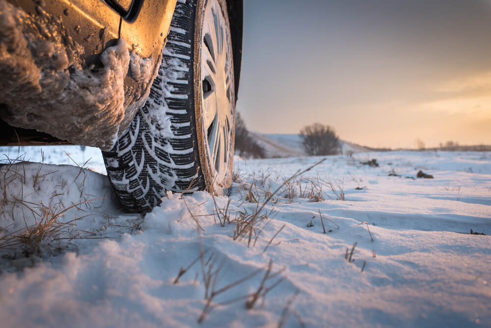 Snow tires